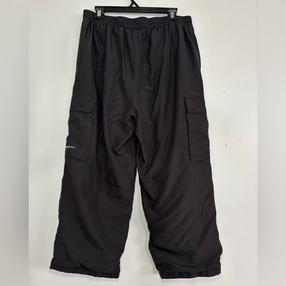 🎉4/30$🎉 Champion Black Cargo 3/4 Pants - Large 🖤 - Picture 3 of 4